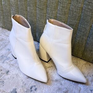 RAID Elegant White Ankle Boots
